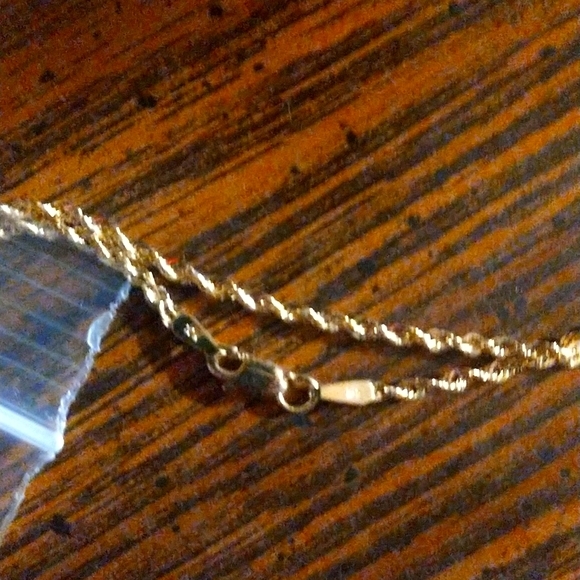 NWT Gold rope chain 22 inches - Picture 3 of 3